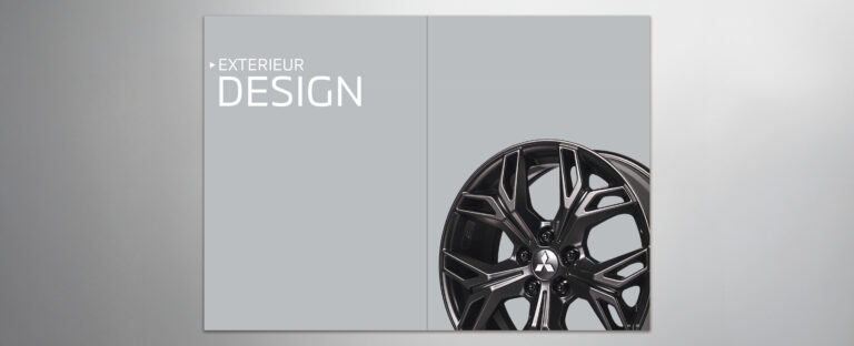 VOON Werbeagentur Case – Literaturkonzept Zubehörprospekt Mitsubishi Eclipse Cross Plug-in Hybrid Doppelseiten-Beispiele 1