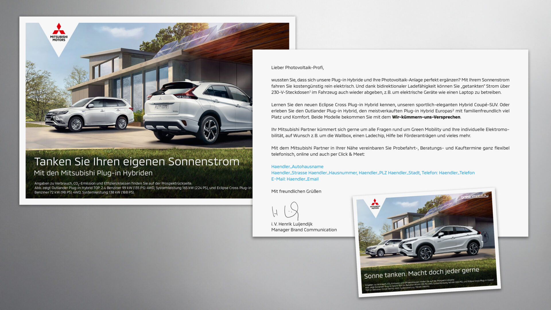 Mailing und Anschreiben von Mitsubishi Motors mit dem Motiv zweier Plug-in Hybride vor einem Haus mit Solaranlage, adressiert an Besitzer von Photovoltaik-Anlagen